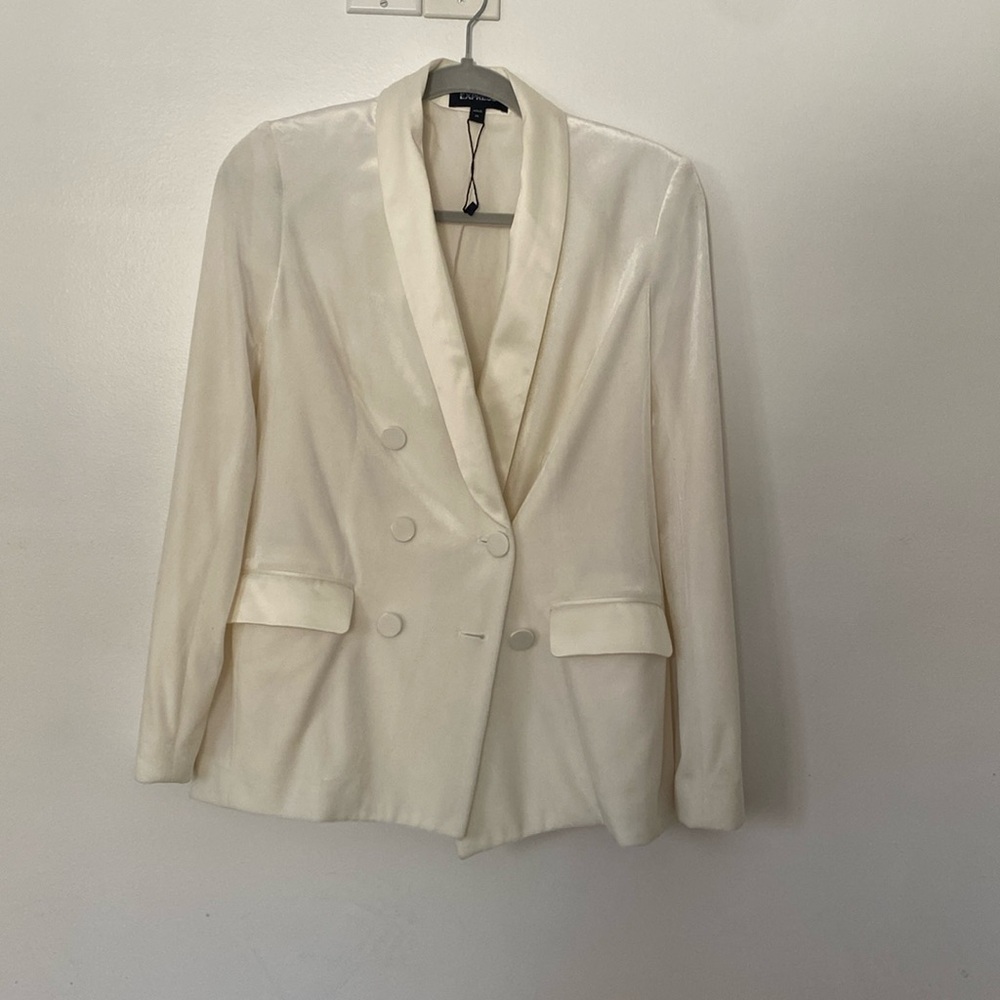 Express soft white blazer very soft!!